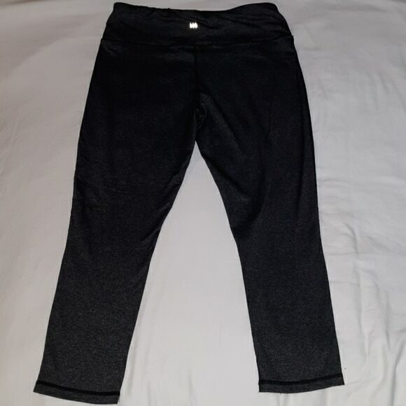 Cory Vines Heathered Black Crop Leggings Medium - Picture 4 of 6